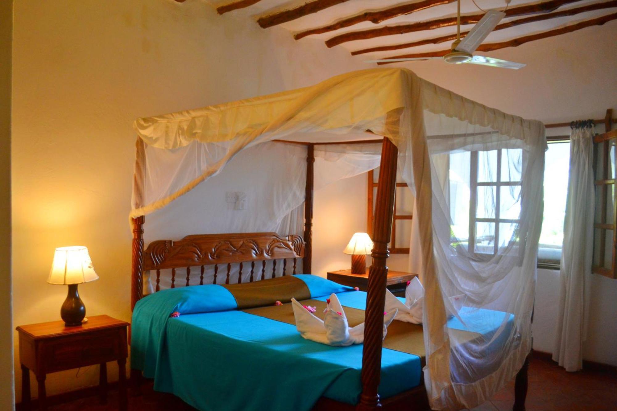 Hotel Aquarius Club Watamu Esterno foto