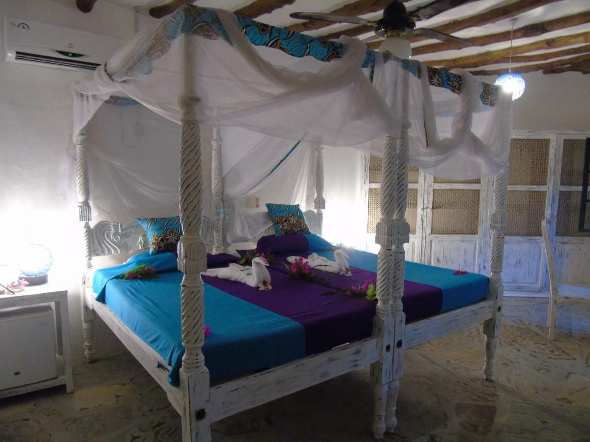 Hotel Aquarius Club Watamu Esterno foto